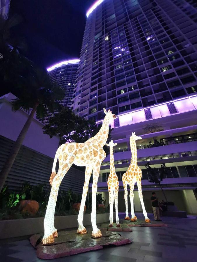 Lavender Suite # Shah Alam I-City Block B Homestay # 2R1B #Free Wifi & Parking Buitenkant foto