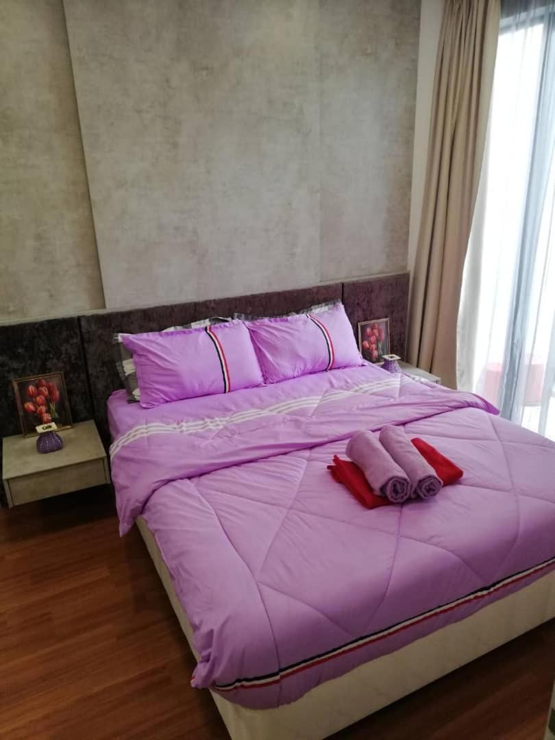 Lavender Suite # Shah Alam I-City Block B Homestay # 2R1B #Free Wifi & Parking Buitenkant foto
